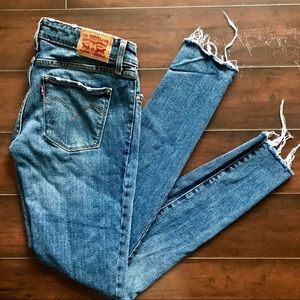 LEVI 711 Skinny Jeans